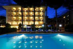 Отель Hotel Tiffany  Римини